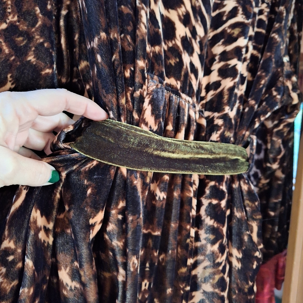 Goody Goody California ladies robe size L. - Picture 7 of 10